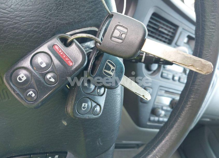 Photo 11 of 2004 Honda Odyssey EX (VIN 5FNRL18834B102530)