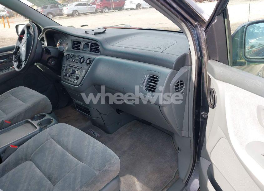 Photo 5 of 2004 Honda Odyssey EX (VIN 5FNRL18834B102530)