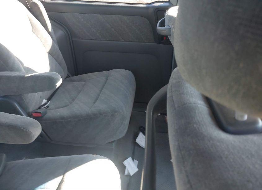 Photo 8 of 2004 Honda Odyssey EX (VIN 5FNRL18854B085262)