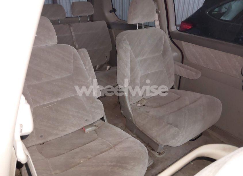 Photo 8 of 2004 Honda Odyssey EX (VIN 5FNRL18864B142942)