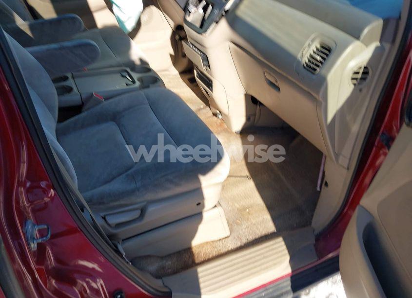 Photo 5 of 2004 Honda Odyssey EX (VIN 5FNRL18884B123521)