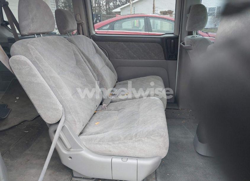 Photo 8 of 2004 Honda Odyssey EX (VIN 5FNRL18894B127741)