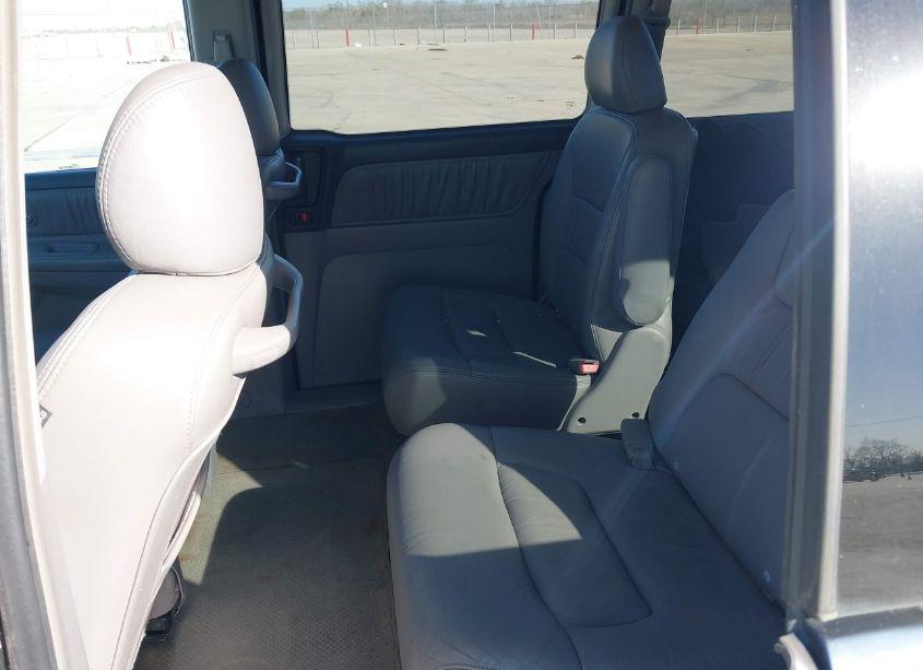 Photo 8 of 2004 Honda Odyssey EX-L (VIN 5FNRL18904B080723)