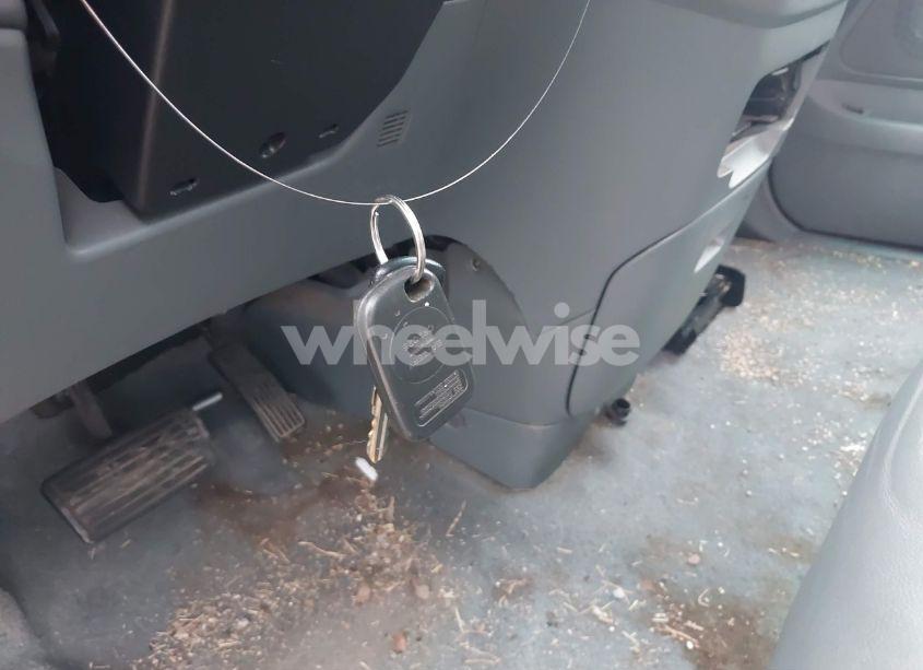 Photo 11 of 2002 Honda Odyssey EX-L (VIN 5FNRL18922B043959)