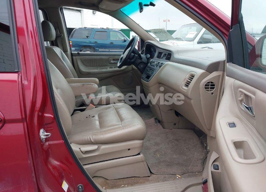 Photo 5 of 2004 Honda Odyssey EX-L (VIN 5FNRL18924B009202)