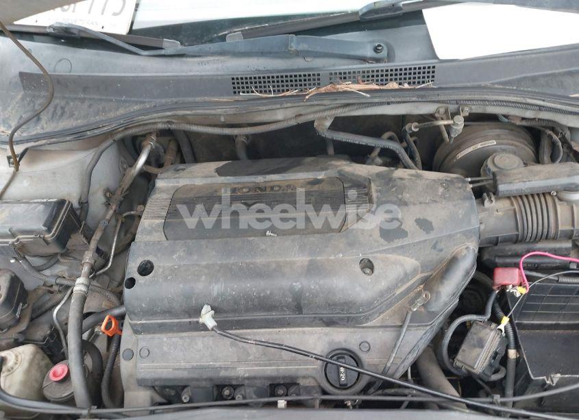 Photo 10 of 2004 Honda Odyssey EX-L (VIN 5FNRL18924B088841)