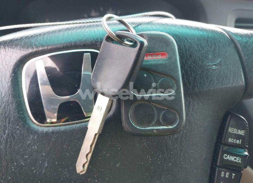 Photo 11 of 2003 Honda Odyssey EX-L (VIN 5FNRL18963B008696)