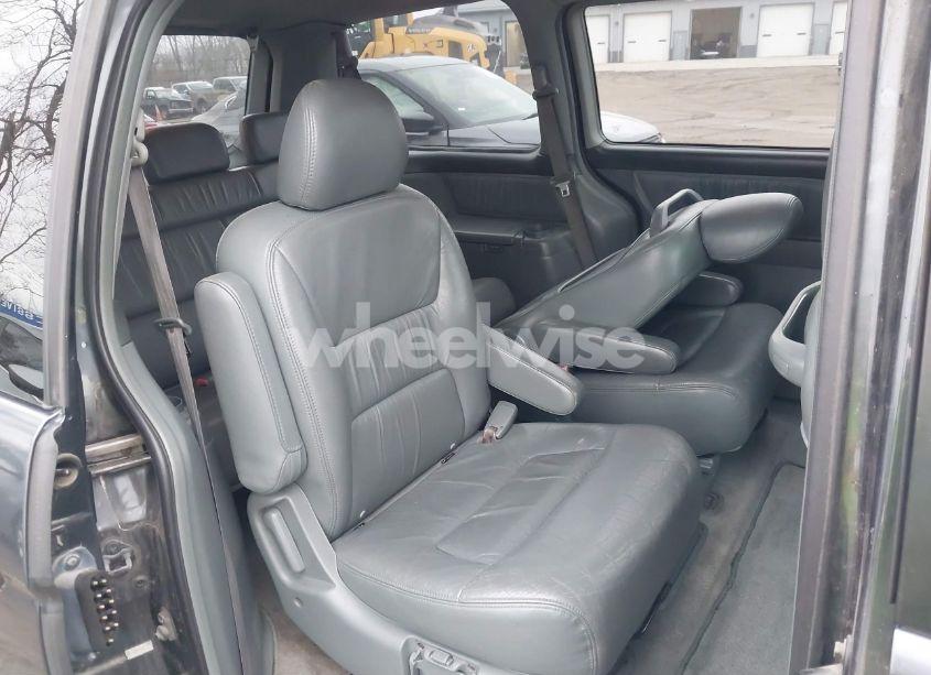 Photo 8 of 2004 Honda Odyssey EX-L (VIN 5FNRL18964B035415)