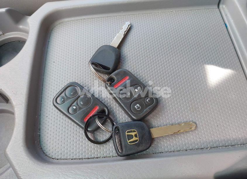 Photo 11 of 2004 Honda Odyssey EX-L (VIN 5FNRL18964B121159)