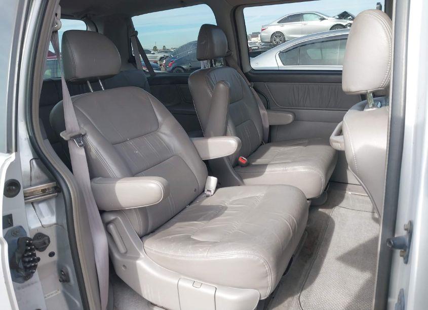 Photo 8 of 2003 Honda Odyssey EX-L (VIN 5FNRL18973B053212)