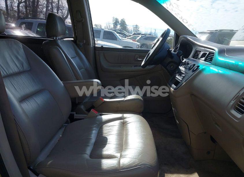 Photo 5 of 2004 Honda Odyssey EX-L (VIN 5FNRL18974B023063)