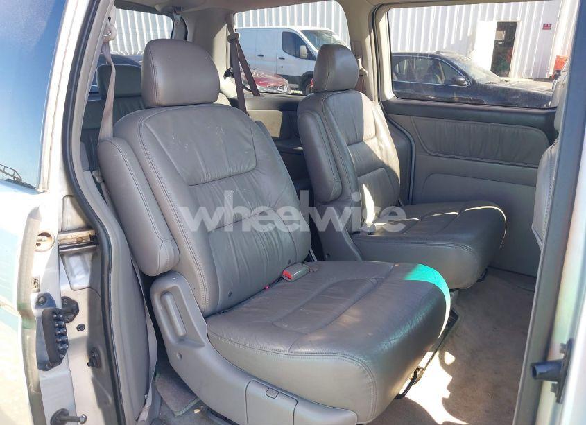 Photo 8 of 2004 Honda Odyssey EX-L (VIN 5FNRL18974B057715)