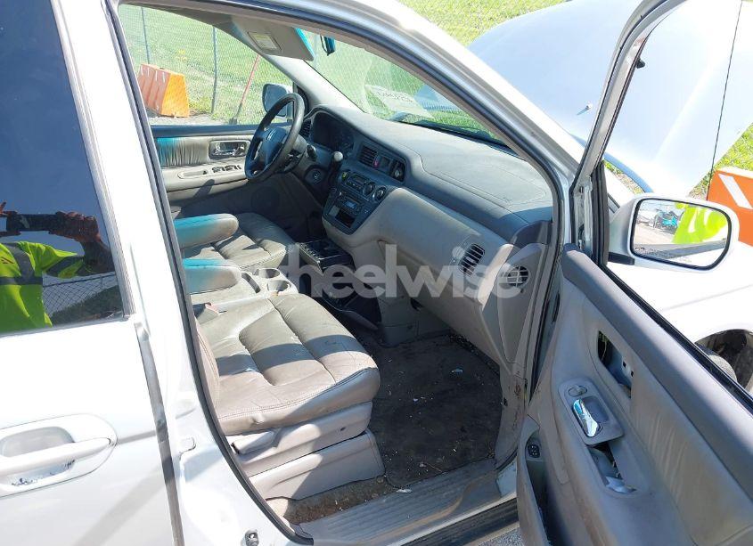 Photo 5 of 2003 Honda Odyssey EX-L (VIN 5FNRL18983B050769)