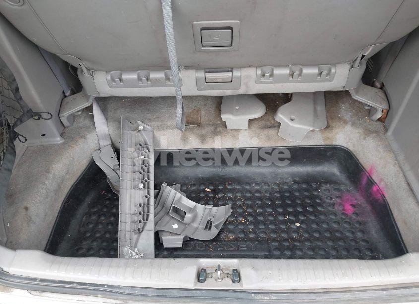 Photo 13 of 2003 Honda Odyssey EX-L (VIN 5FNRL18993B100658)