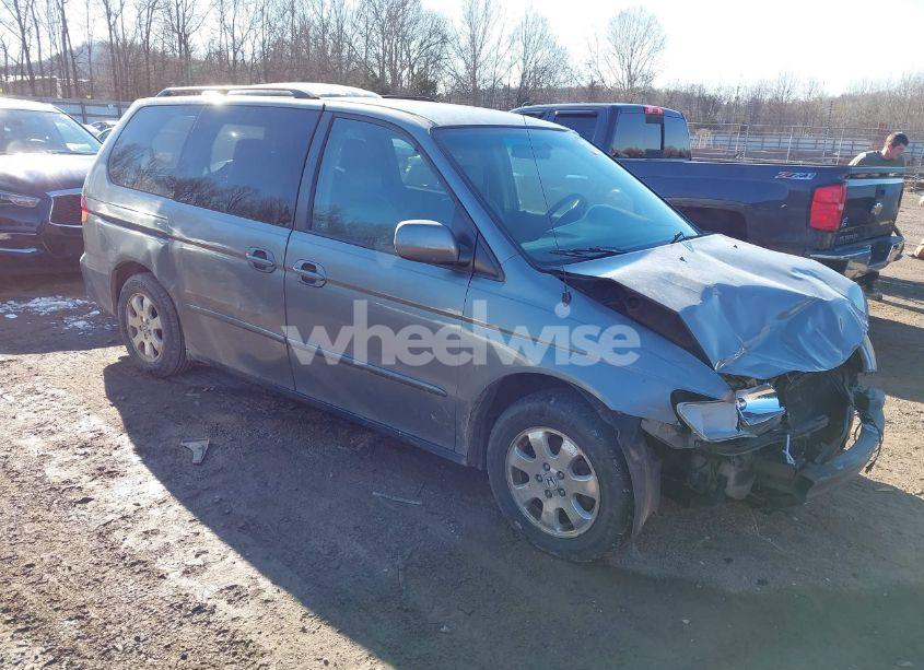 2002 Honda Odyssey EX-L (VIN 5FNRL189X2B030814) main photo