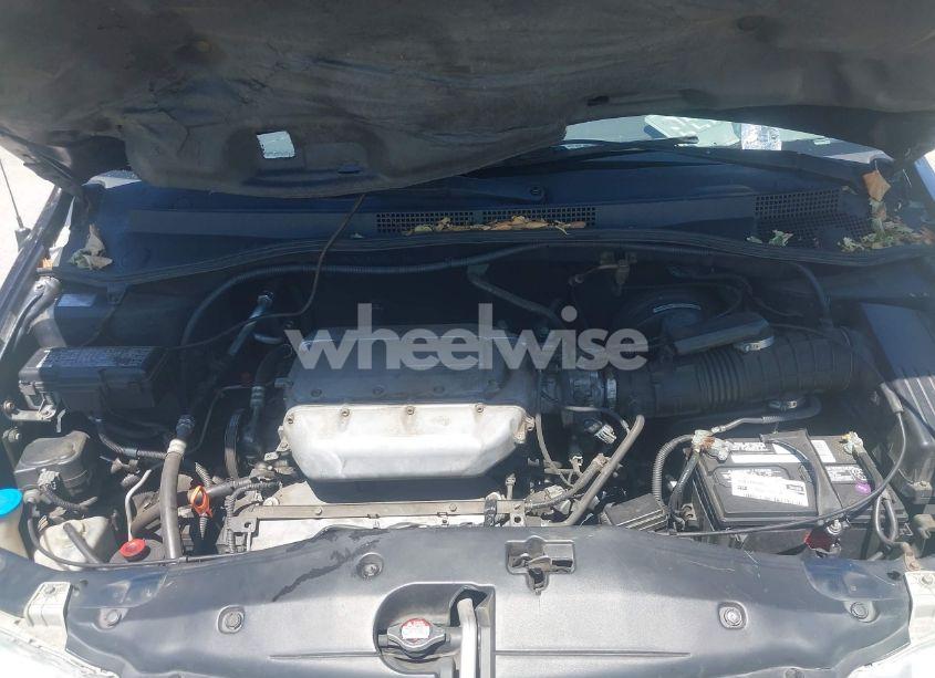 Photo 10 of 2003 Honda Odyssey EX-L (VIN 5FNRL189X3B151554)