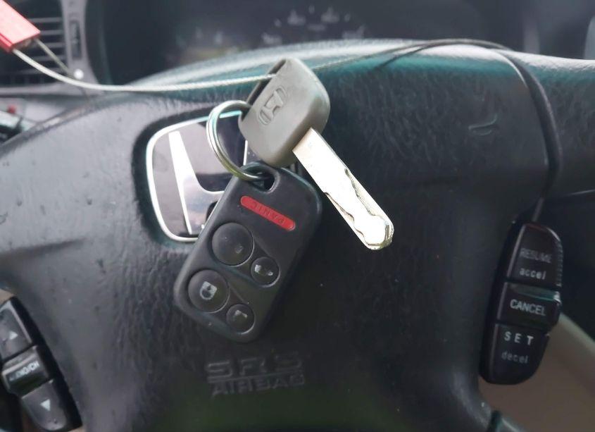 Photo 11 of 2004 Honda Odyssey EX-L (VIN 5FNRL189X4B047373)