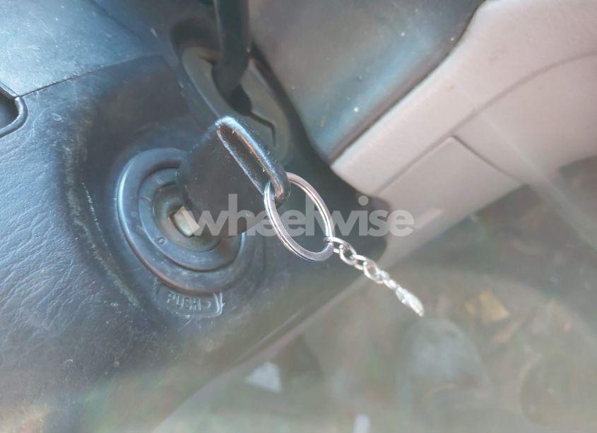 Photo 11 of 2004 Honda Odyssey EX-L (VIN 5FNRL189X4B100721)