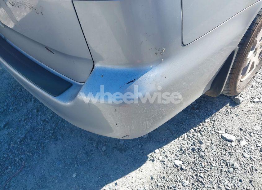 Photo 13 of 2004 Honda Odyssey EX-L (VIN 5FNRL189X4B100721)