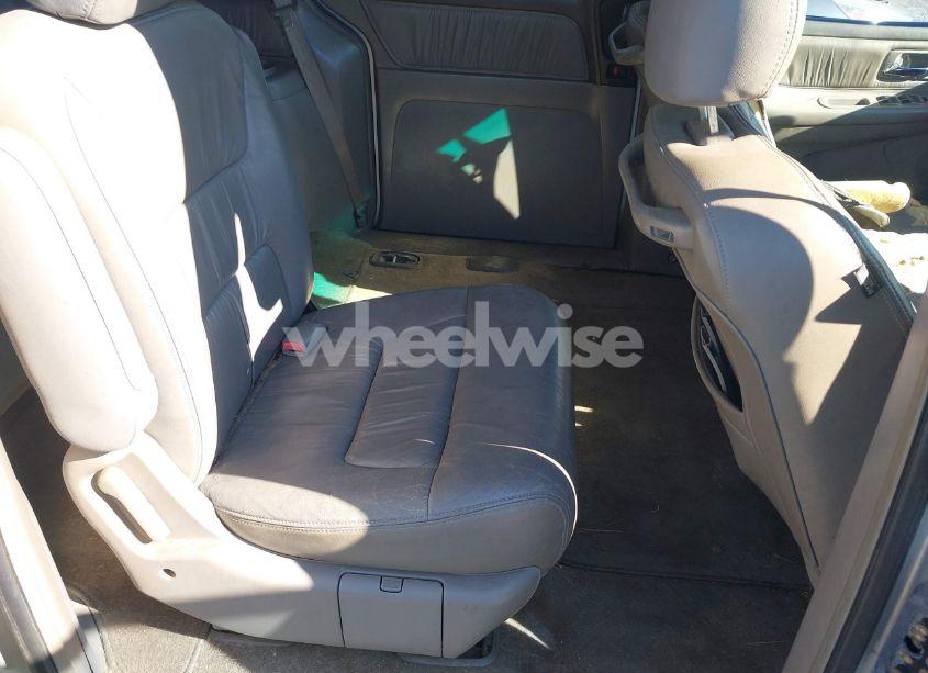 Photo 8 of 2004 Honda Odyssey EX-L (VIN 5FNRL189X4B100721)