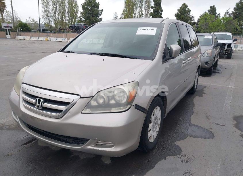 Photo 6 of 2005 Honda Odyssey LX (VIN 5FNRL38205B026824)