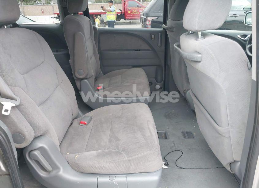 Photo 8 of 2005 Honda Odyssey LX (VIN 5FNRL38205B026824)