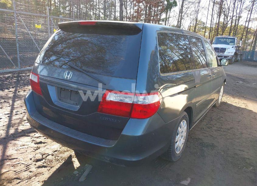 Photo 4 of 2005 Honda Odyssey LX (VIN 5FNRL38205B039010)