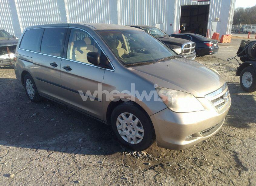 2005 Honda Odyssey LX (VIN 5FNRL38205B051125) main photo