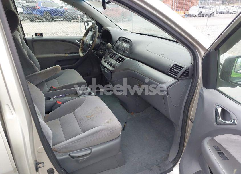 Photo 5 of 2006 Honda Odyssey LX (VIN 5FNRL38206B129663)