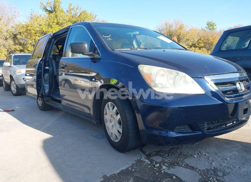 2007 Honda Odyssey LX (VIN 5FNRL38207B044954) main photo