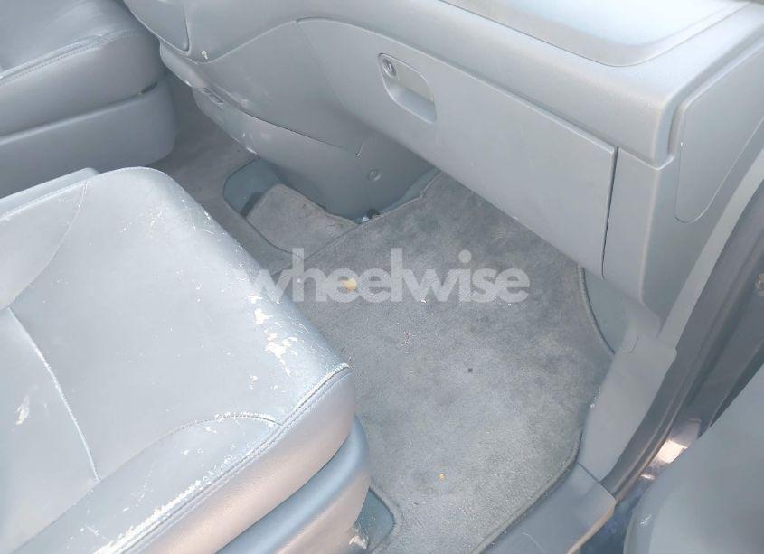 Photo 5 of 2007 Honda Odyssey LX (VIN 5FNRL38207B044954)