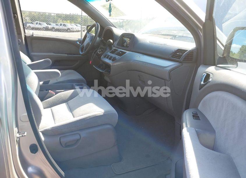 Photo 5 of 2008 Honda Odyssey LX (VIN 5FNRL38208B037052)