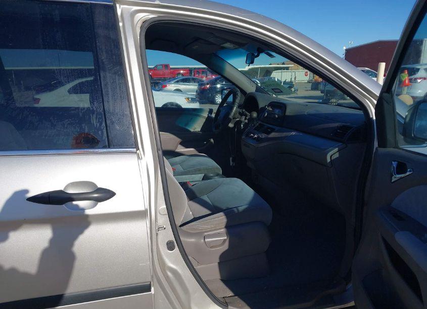 Photo 5 of 2008 Honda Odyssey LX (VIN 5FNRL38208B069130)