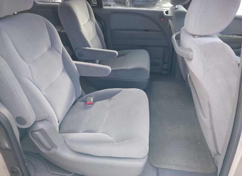 Photo 8 of 2008 Honda Odyssey LX (VIN 5FNRL38208B097221)