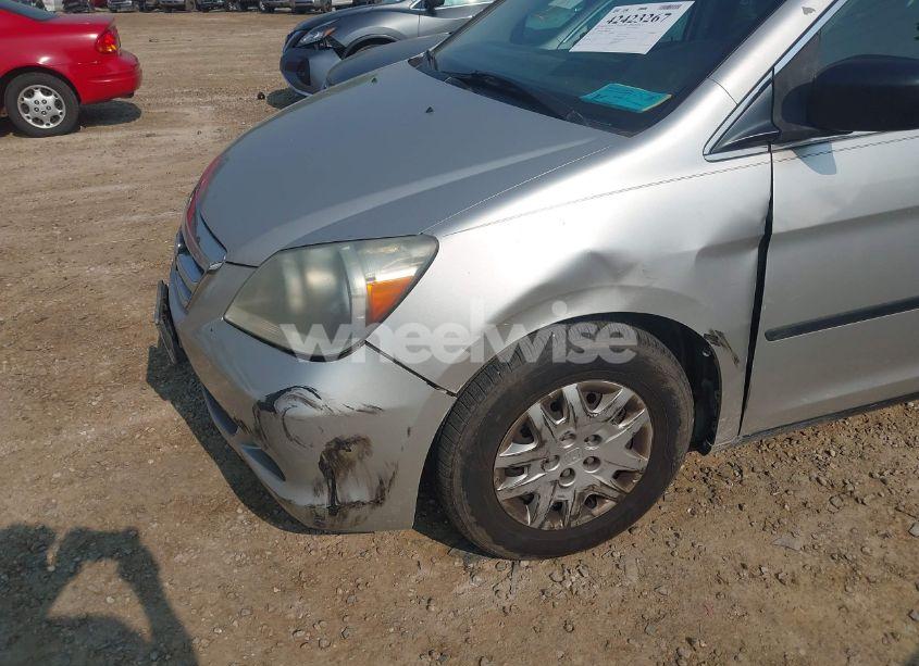 Photo 12 of 2005 Honda Odyssey LX (VIN 5FNRL38215B005755)