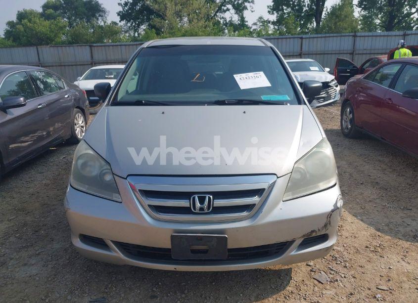 Photo 13 of 2005 Honda Odyssey LX (VIN 5FNRL38215B005755)