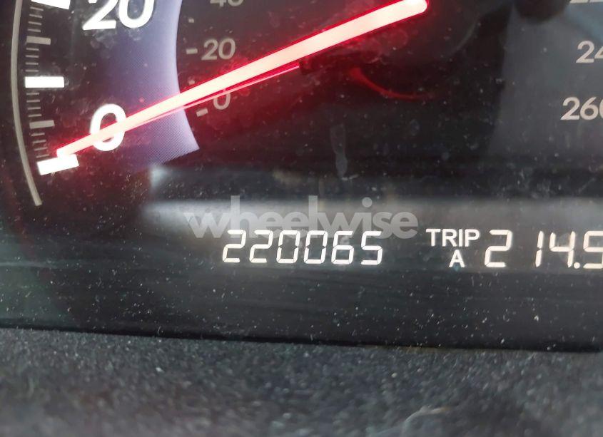 Photo 16 of 2005 Honda Odyssey LX (VIN 5FNRL38215B005755)