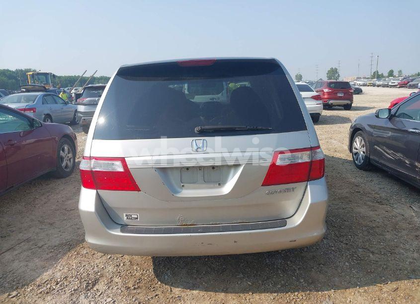 Photo 17 of 2005 Honda Odyssey LX (VIN 5FNRL38215B005755)