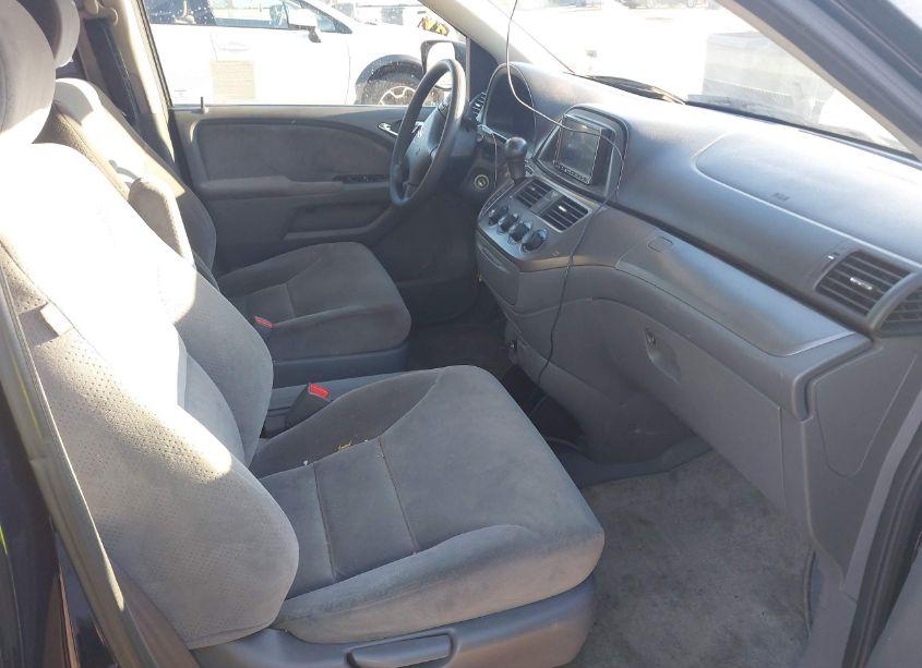 Photo 5 of 2005 Honda Odyssey LX (VIN 5FNRL38215B103023)