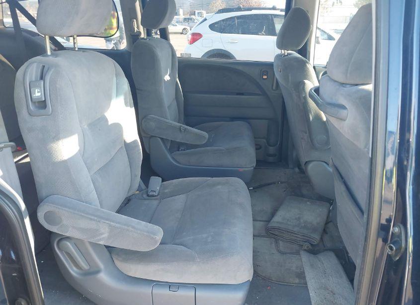 Photo 8 of 2005 Honda Odyssey LX (VIN 5FNRL38215B103023)