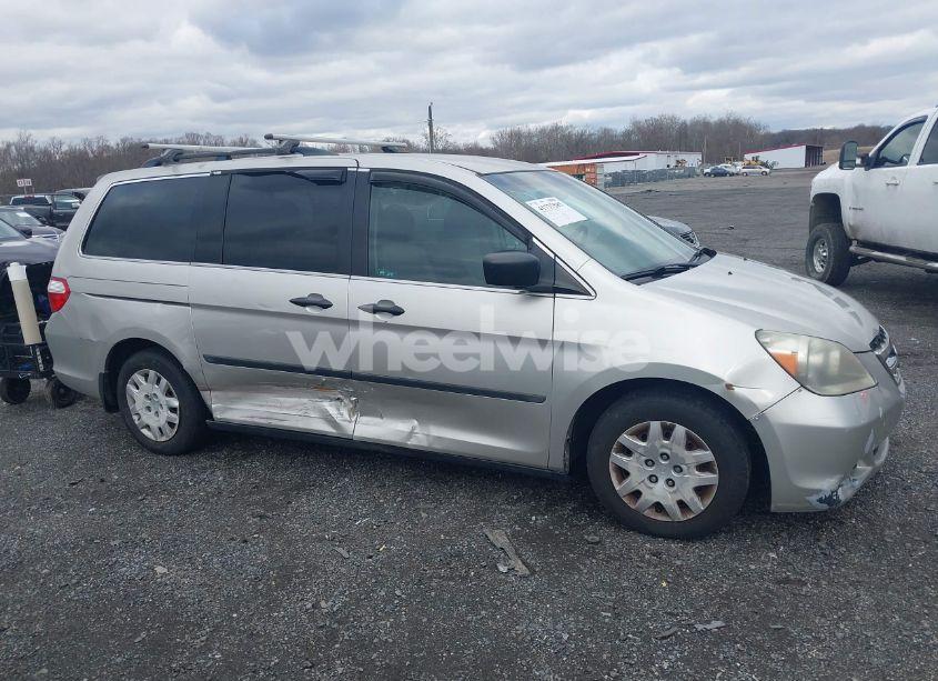 Photo 13 of 2006 Honda Odyssey LX (VIN 5FNRL38216B105808)