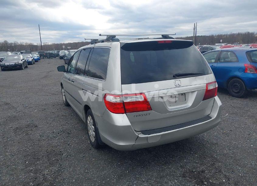 Photo 3 of 2006 Honda Odyssey LX (VIN 5FNRL38216B105808)