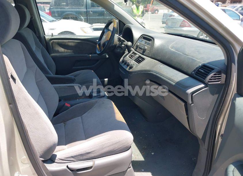 Photo 5 of 2007 Honda Odyssey LX (VIN 5FNRL38217B016001)