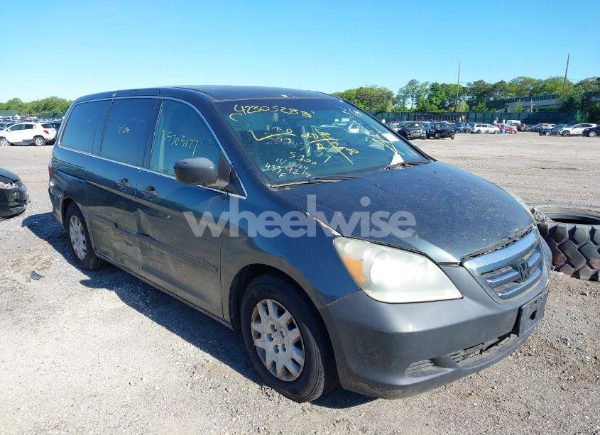 2006 Honda Odyssey LX (VIN 5FNRL38226B079736) main photo