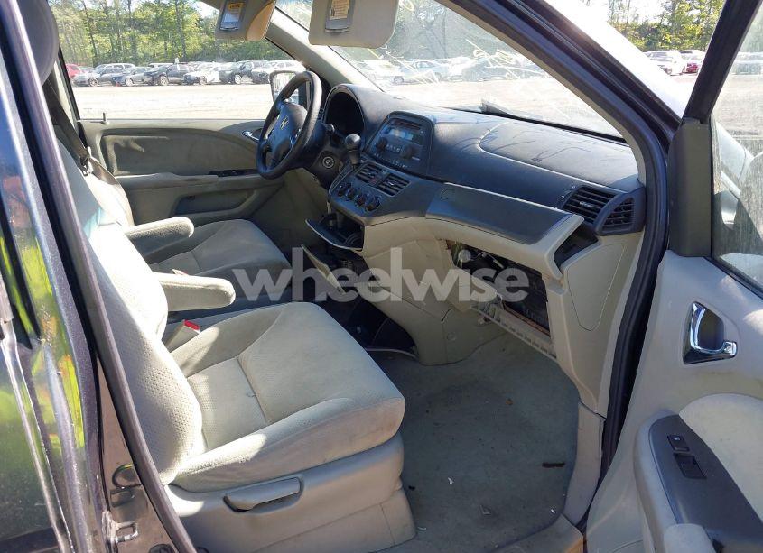 Photo 5 of 2006 Honda Odyssey LX (VIN 5FNRL38226B079736)