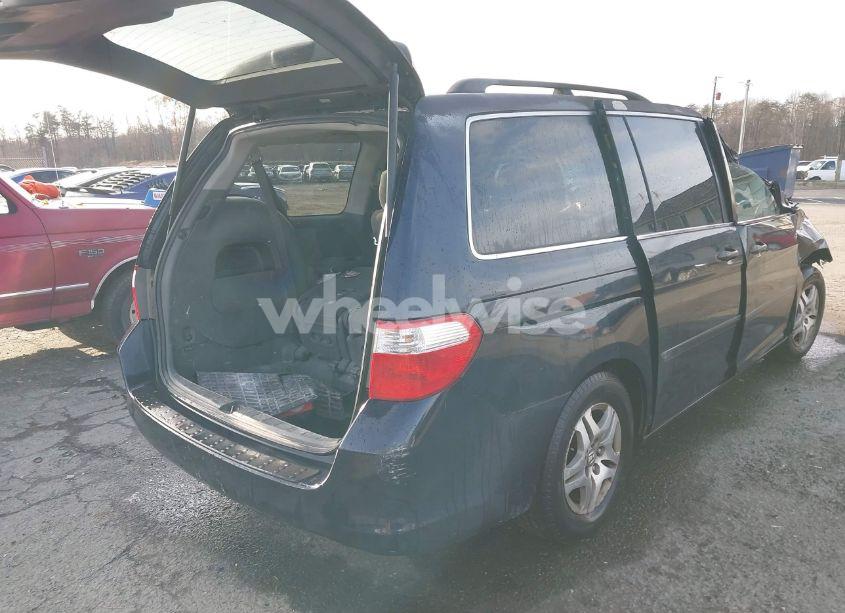 Photo 4 of 2007 Honda Odyssey LX (VIN 5FNRL38227B125776)
