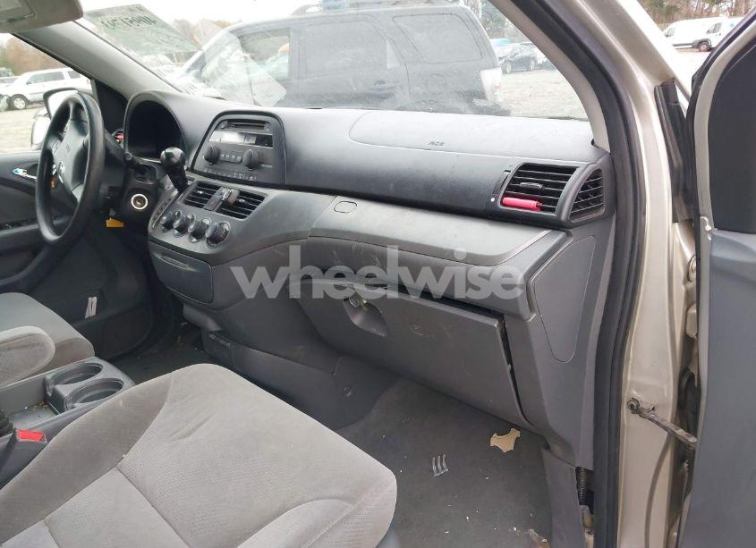 Photo 5 of 2007 Honda Odyssey LX (VIN 5FNRL38227B140763)