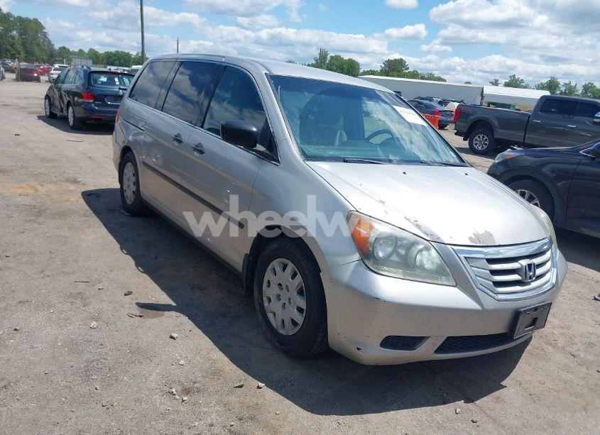 2008 Honda Odyssey LX (VIN 5FNRL38228B090366) main photo