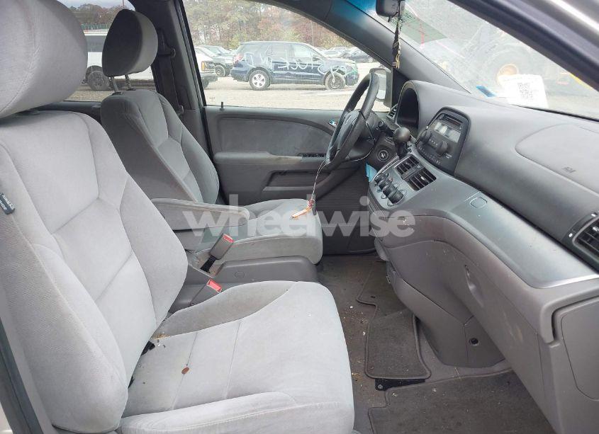 Photo 5 of 2008 Honda Odyssey LX (VIN 5FNRL38228B111393)