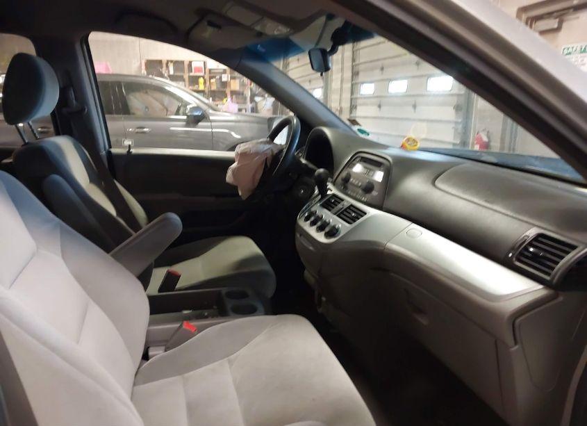 Photo 5 of 2009 Honda Odyssey LX (VIN 5FNRL38229B042934)